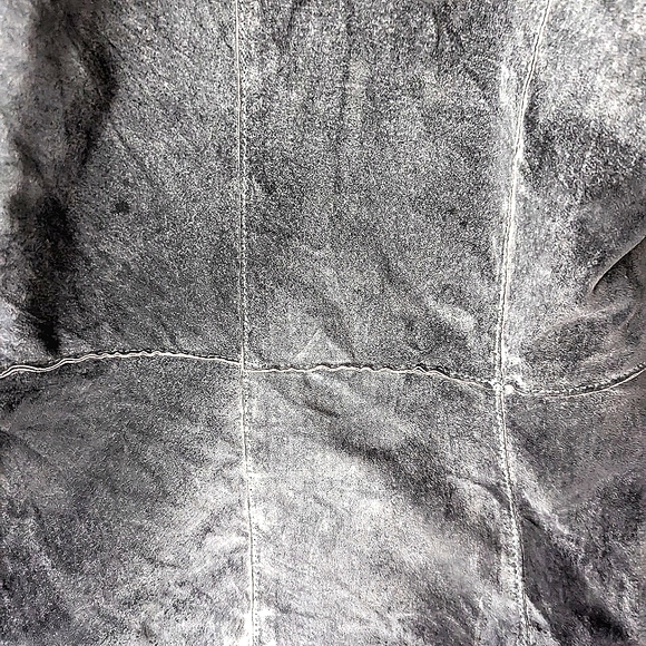 ❄️Leather Jacket in a Gorgeous Blue by Brandon Thomas - Picture 10 of 10